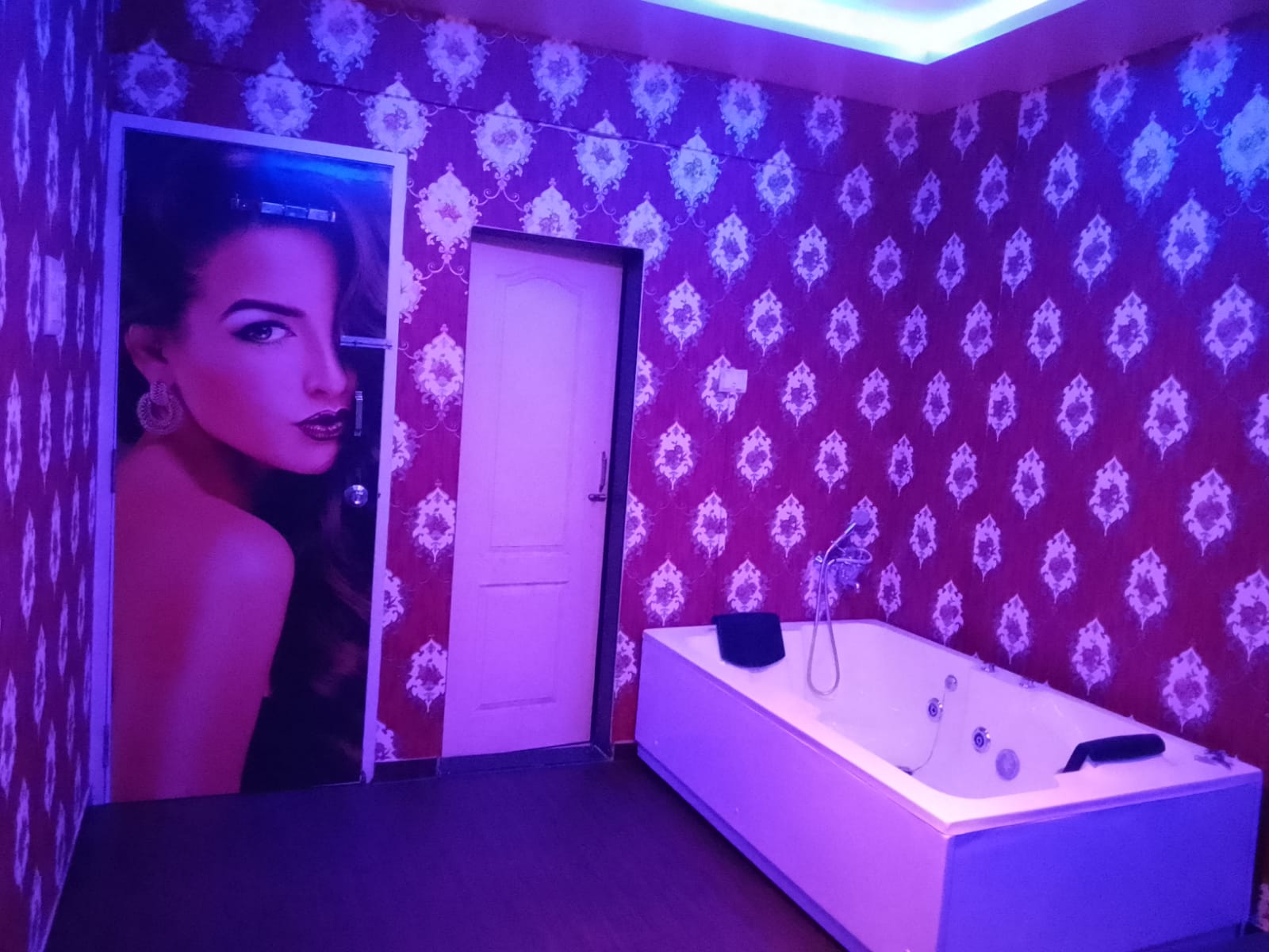 Gold Luxury Spa interior